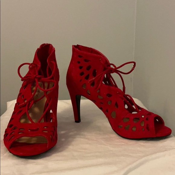 red high heels wide width